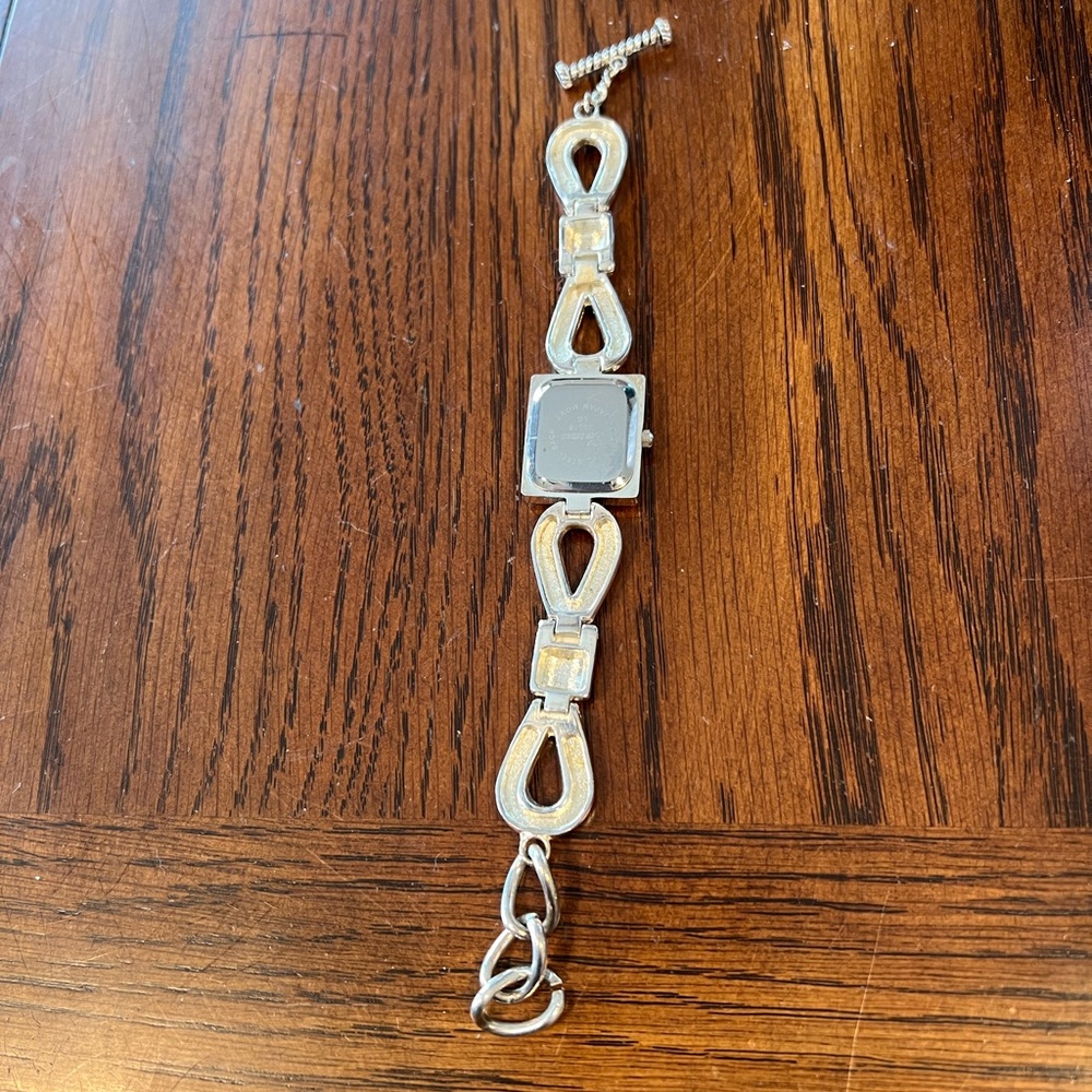 Watch - Picture 4 of 6